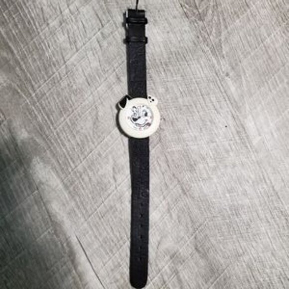 Walt Disney's 101 Dalmations Watch w/ NEW BATTERY - Picture 1 of 4